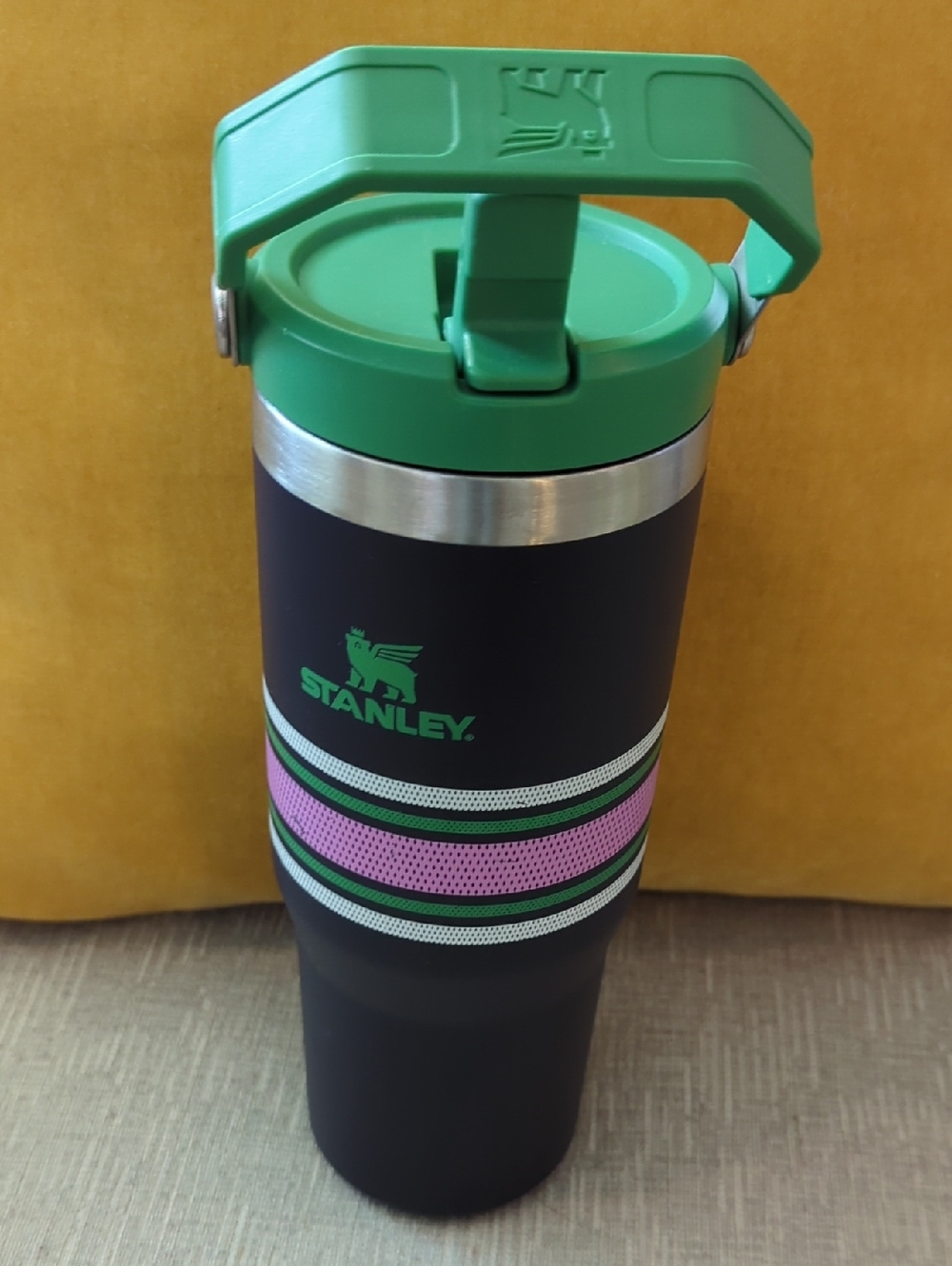 Stanley Varsity IceFlow Flip Straw 30oz Tumbler, Navy Mesh - Picture 3 of 4